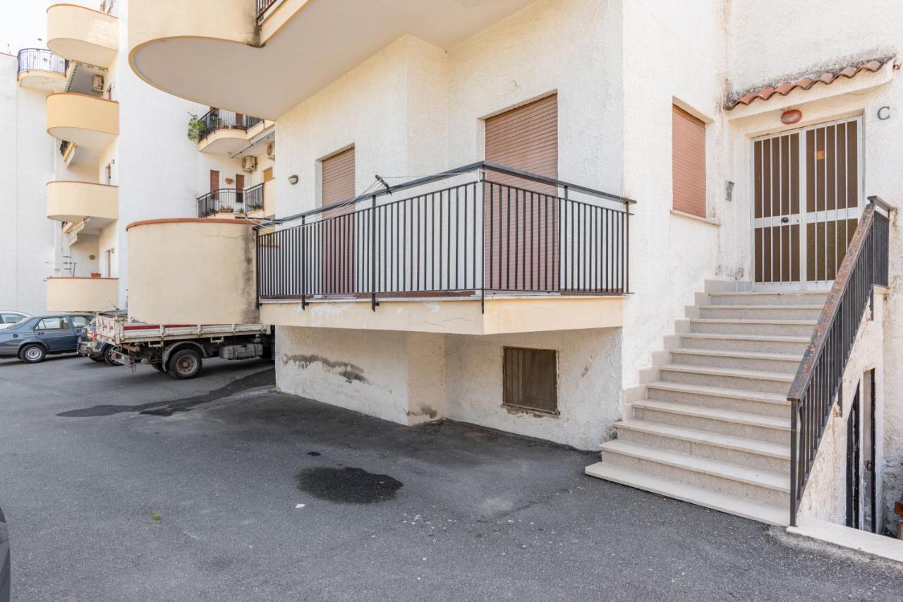 Giardini Naxos Apartment With Terrace Near The Sea Eksteriør bilde